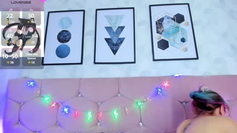Yukki Kuran online show from 01.17.25