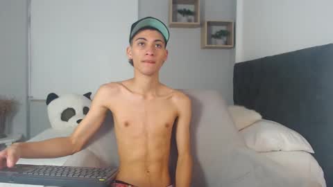 yulian_vasquez online show from 03.05.25