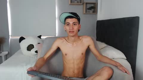 yulian_vasquez online show from 03.05.25