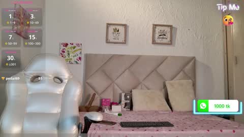 Yuliana online show from 10.22.25