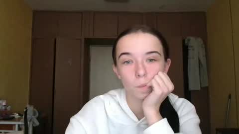 Snapshot of yuliastar chatting on 10.21.25 Yuliia online show from 10.21.25