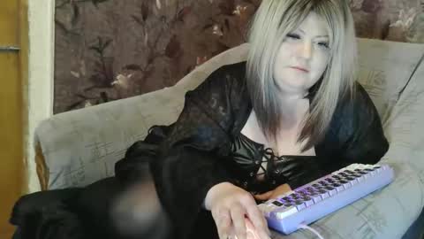 yuliiared online show from 04.18.26