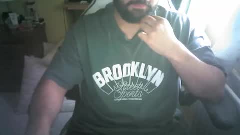 yulius_7 online show from 10.21.25