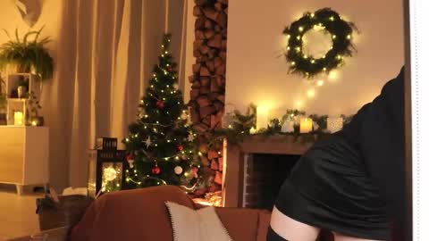 yulla dao online show from 12.13.25