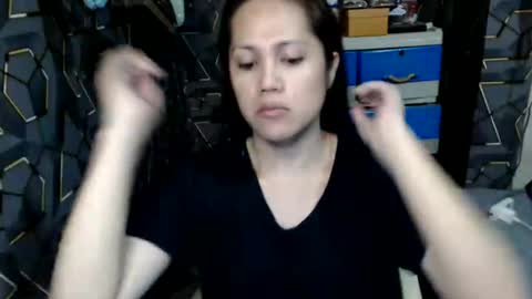 Snapshot of yumi_white chatting on 02.24.26 yumi online show from 02.24.26