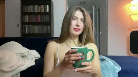 yumiandwolf online show from 01.15.25