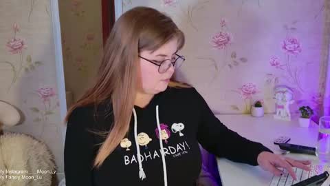 Polly online show from 10.19.25