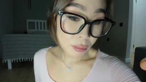 Snapshot of yummi_kim chatting on 01.14.25 Yumi online show from 01.14.25