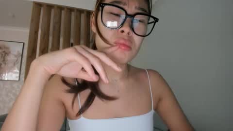 Yumi online show from 10.13.25