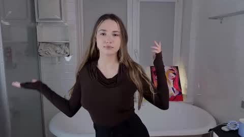 Snapshot of yummyemiily chatting on 03.02.26 Emily online show from 03.02.26