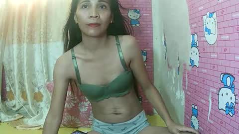 Snapshot of yummysexyhardnipple08 chatting on 10.24.25 jhess online show from 10.24.25