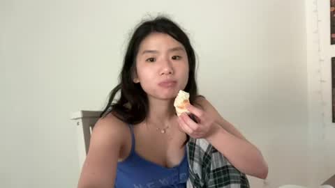 Snapshot of yumyumcandygirl chatting on 07.09.26 Roxie online show from 07.09.26