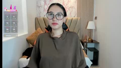 Yuna  online show from 09.26.25