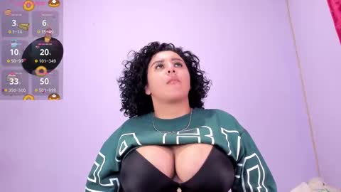 yunahott_ online show from 02.13.25