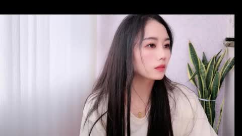 YunEr online show from 10.07.25