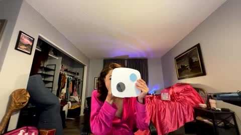 Snapshot of yungfemslut chatting on 09.25.25 BbyTSSLut online show from 09.25.25