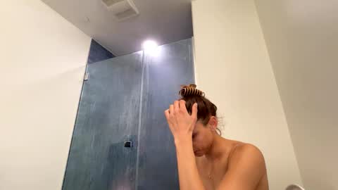 Snapshot of yungfemslut chatting on 10.05.25 BbyTSSLut online show from 10.05.25