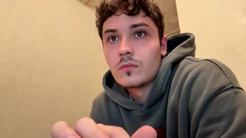 yungstudbev online show from 10.04.25