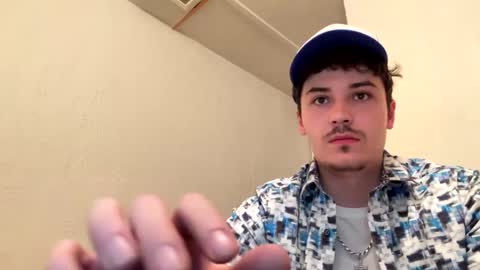 yungstudbev online show from 10.08.25