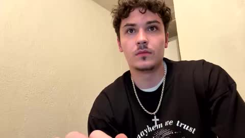 yungstudbev online show from 10.11.25