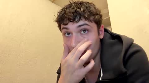 yungstudbev online show from 10.12.25