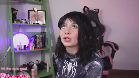 yunorose_ online show from 10.28.25