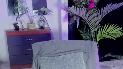 Yuri Kay online show from 05.22.26