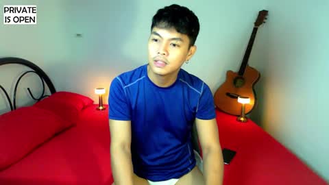 Snapshot of yuri_nation chatting on 12.10.24 yuri nation online show from 12.10.24