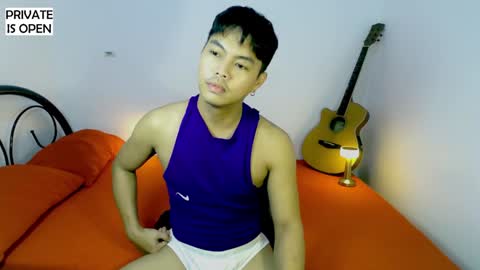 Snapshot of yuri_nation chatting on 12.14.24 yuri nation online show from 12.14.24