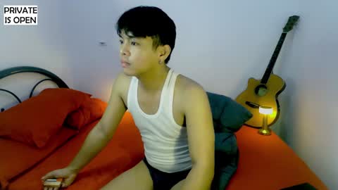 Snapshot of yuri_nation chatting on 02.06.25 yuri nation online show from 02.06.25