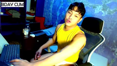 Snapshot of yuri_nation chatting on 02.27.25 yuri nation online show from 02.27.25