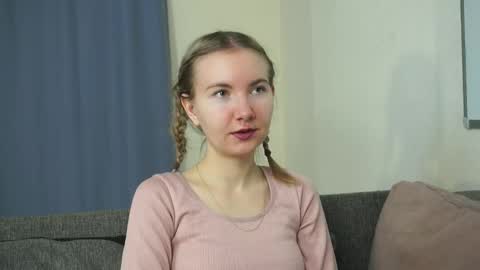 Alesia online show from 12.23.25