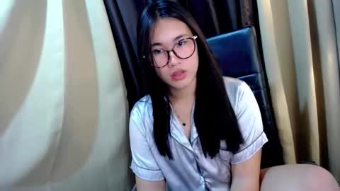 Snapshot of yuriyumixx_xoxo chatting on 09.21.25 yuriyumixx_xoxo online show from 09.21.25