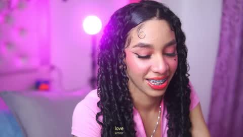 Yuyi Cam online show from 10.23.25