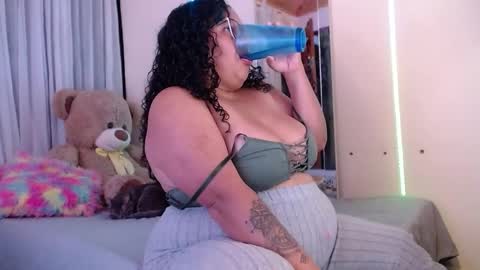 yvonn online show from 10.08.25