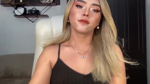 Miss Cali online show from 12.12.24