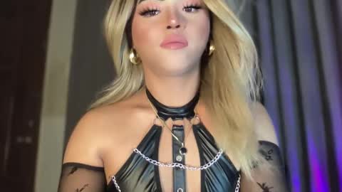 Miss Cali online show from 03.03.25