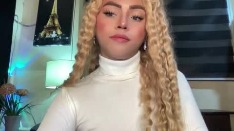 Miss Cali online show from 10.12.25