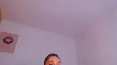 I V Y   online show from 09.27.25