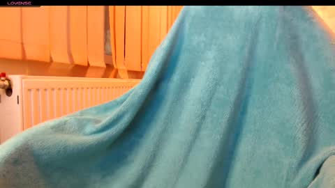 Snapshot of yzza_suave chatting on 02.12.25 yzza_suave online show from 02.12.25