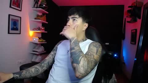 Snapshot of zac_muller1 chatting on 10.16.25 zac_muller1 online show from 10.16.25