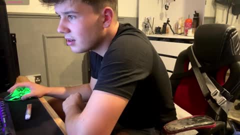 Zachbritboy online show from 09.17.25