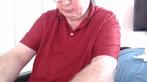 Snapshot of zacsmithuk chatting on 04.01.26 Zac Smitj online show from 04.01.26