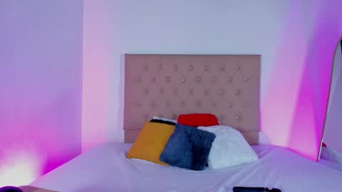 Snapshot of zafiro__brown chatting on 09.23.25 Zafiro Brown online show from 09.23.25