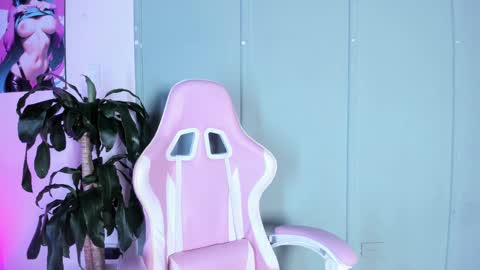 Snapshot of zafiro__brown chatting on 09.25.25 Zafiro Brown online show from 09.25.25