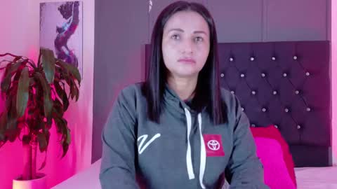 Snapshot of zafiro__brown chatting on 09.29.25 Zafiro Brown online show from 09.29.25