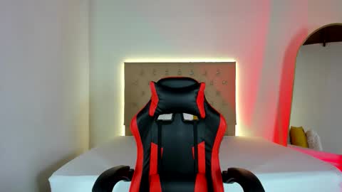 Snapshot of zafiro__brown chatting on 10.05.25 Zafiro Brown online show from 10.05.25