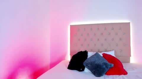 Snapshot of zafiro__brown chatting on 10.23.25 Zafiro Brown online show from 10.23.25