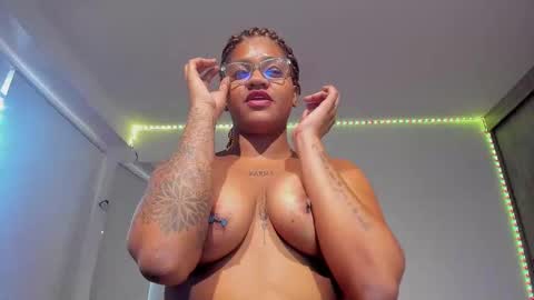 zahra_rose online show from 03.05.25
