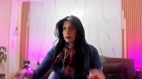 Snapshot of zamanthaa__ chatting on 10.23.25 zamanthaa__ online show from 10.23.25